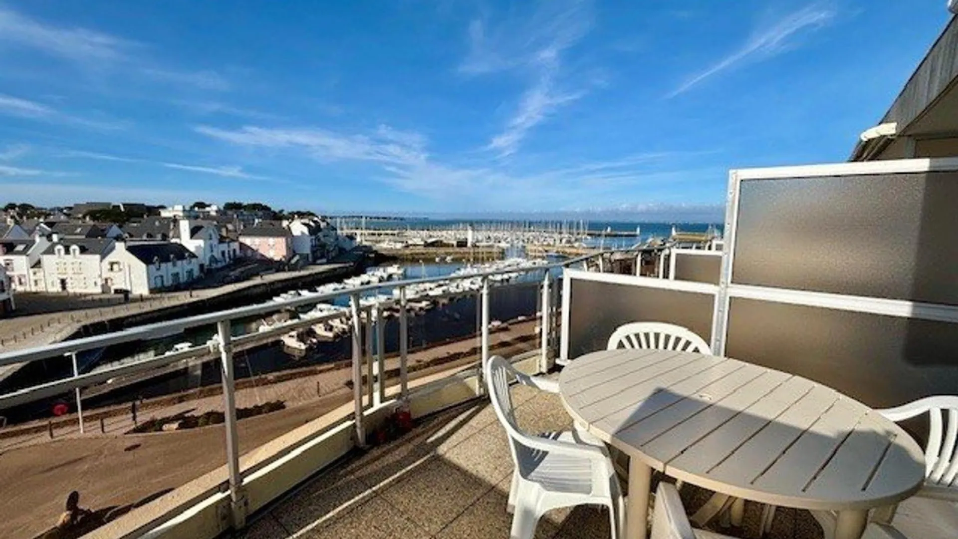 Appartement 2 Pieces Face Port A Quiberon Avec Parking - Fr-1-478-311